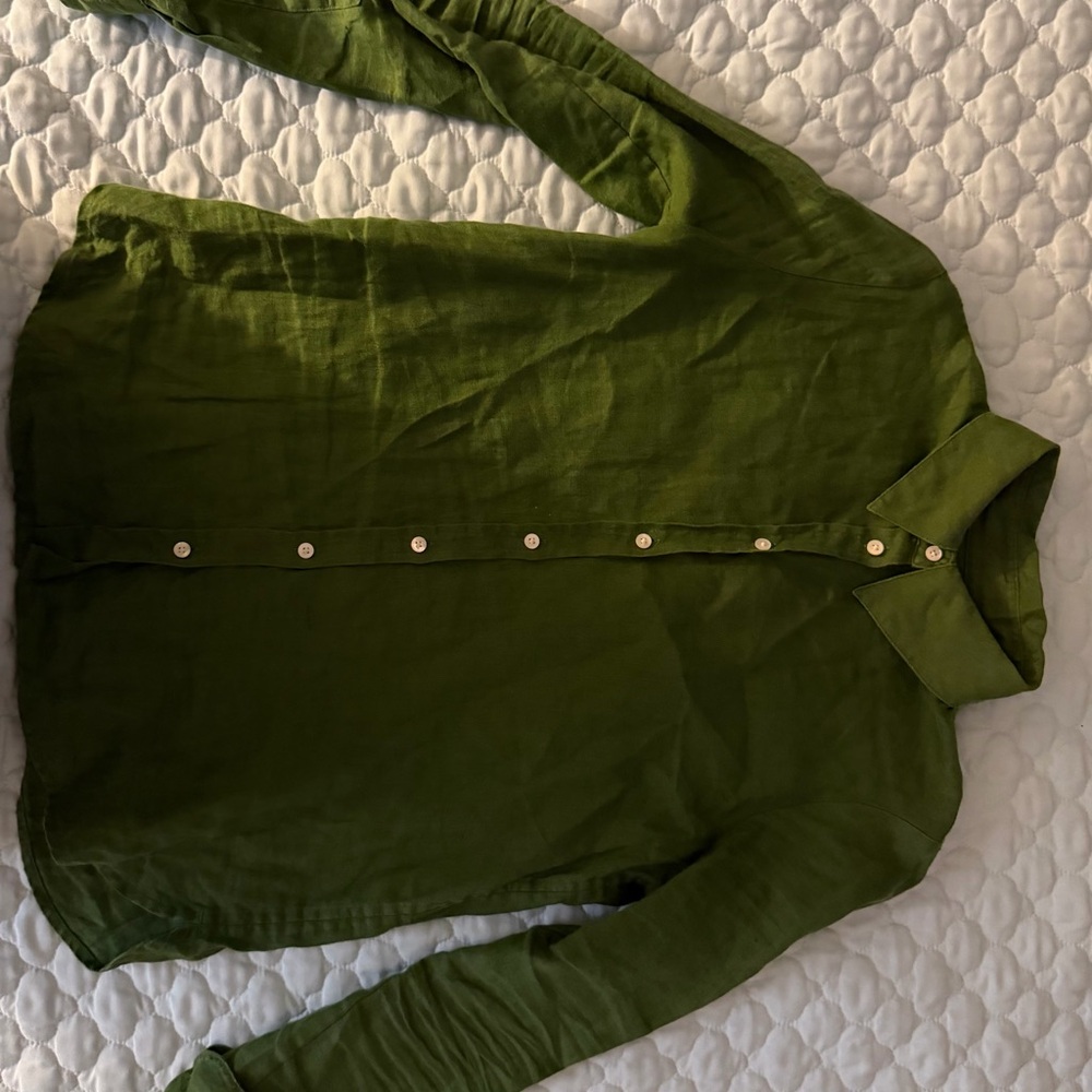 Banana Republic Women’s 100% Linen Button Down Shirt – Size XS